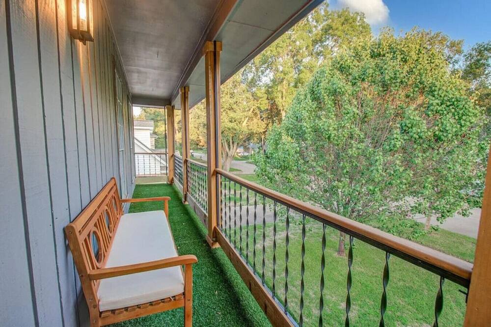 Photo of Patio Balcony in Jersey Village