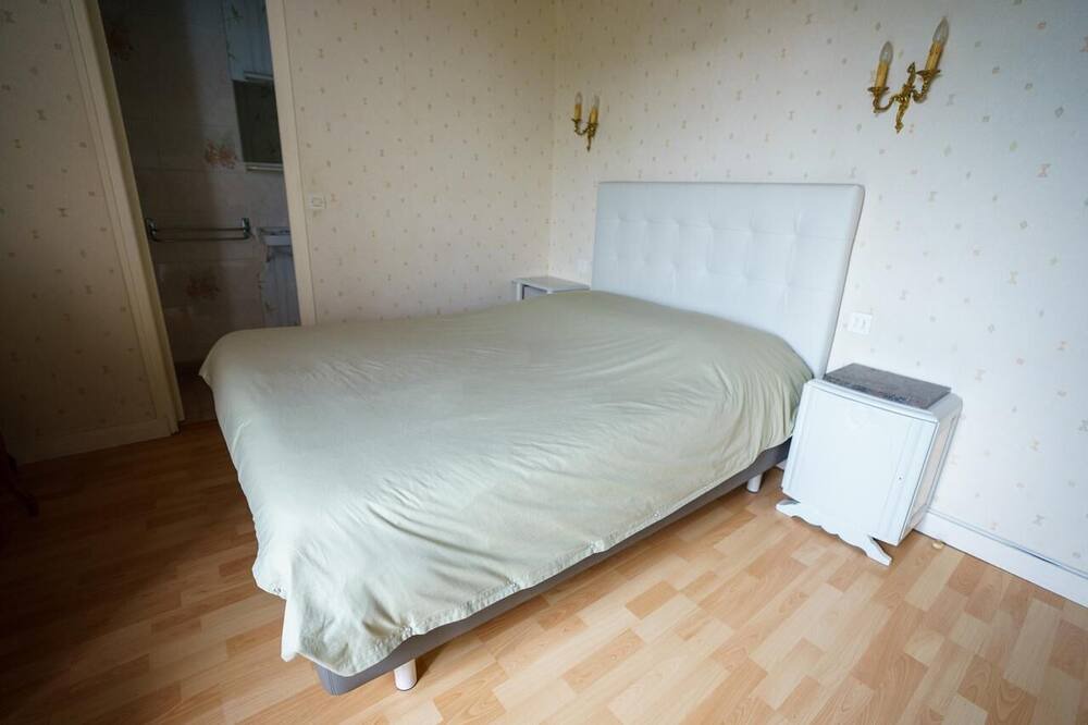 Photo of Bedroom in Hirel