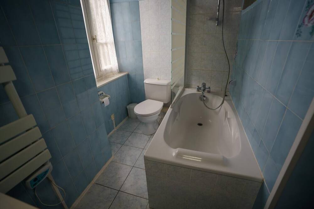 Photo of Bathroom in Hirel