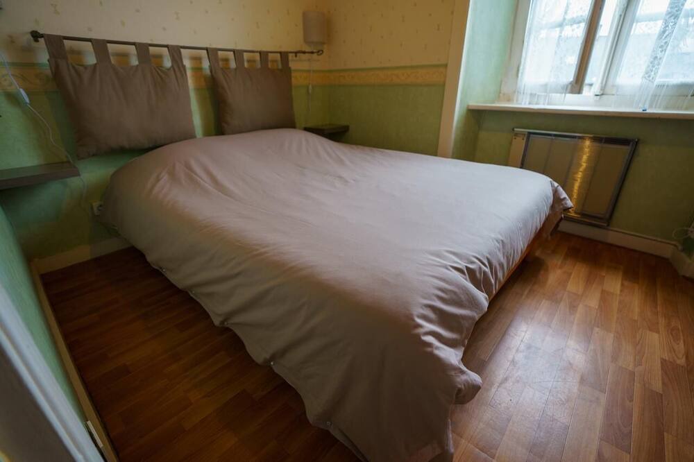 Photo of Bedroom in Hirel