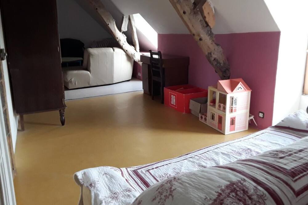 Photo of Bedroom in Hirel
