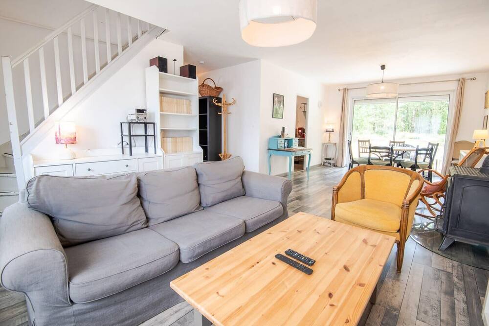 Photo of Livingroom in Epeigne-les-Bois