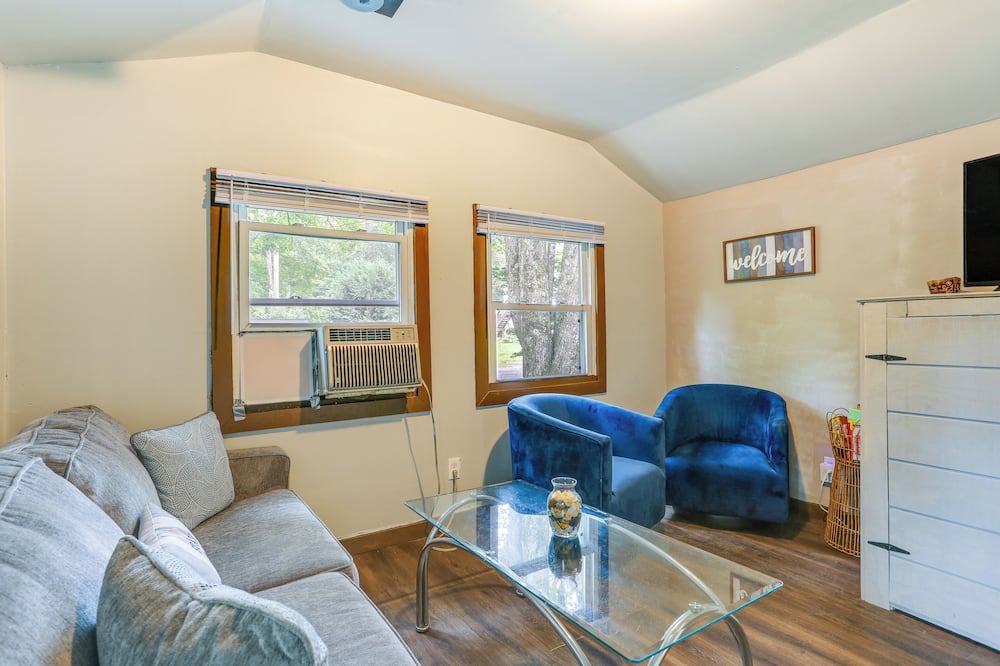 Photo of Livingroom in Cuddebackville