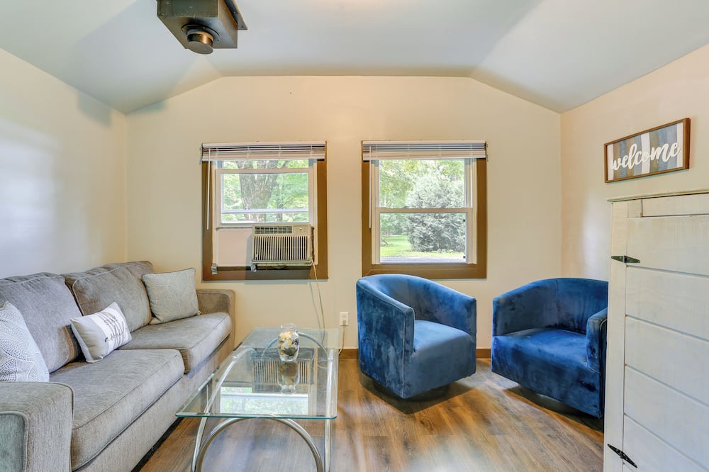 Photo of Livingroom in Cuddebackville