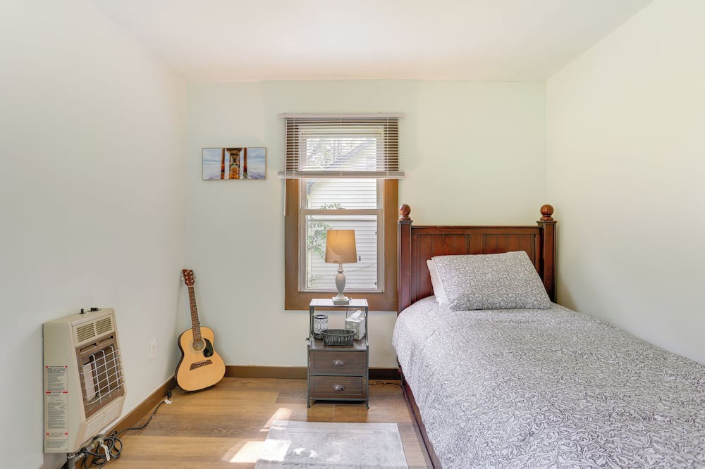 Photo of Bedroom in Cuddebackville