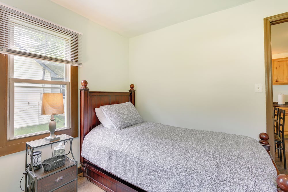Photo of Bedroom in Cuddebackville