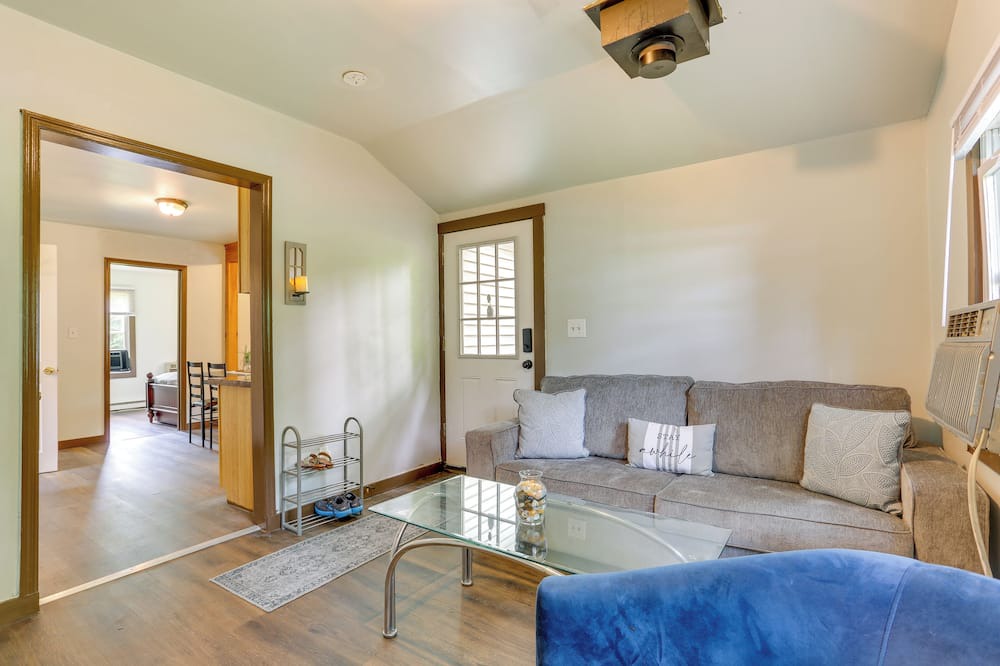 Photo of Livingroom in Cuddebackville