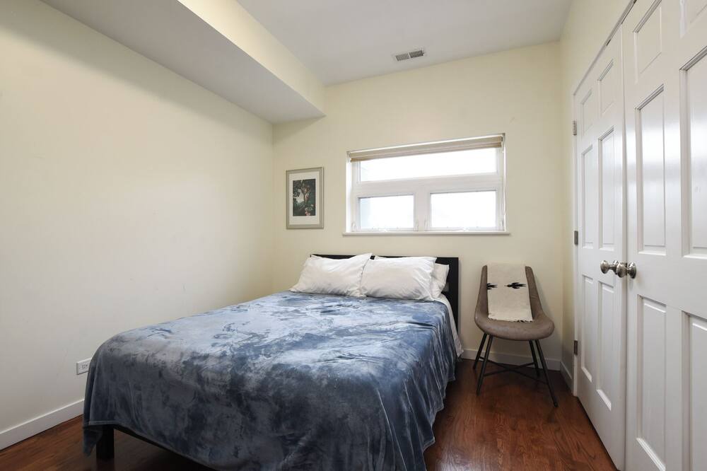 Photo of Bedroom in West Bucktown