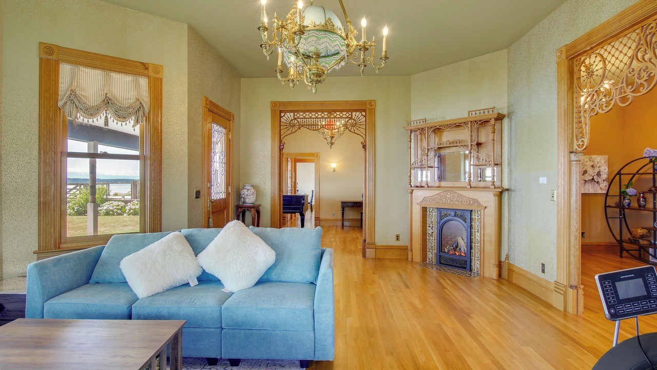 Photo of Livingroom in Tulalip