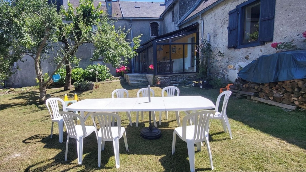 Photo of Outdoor in Heches