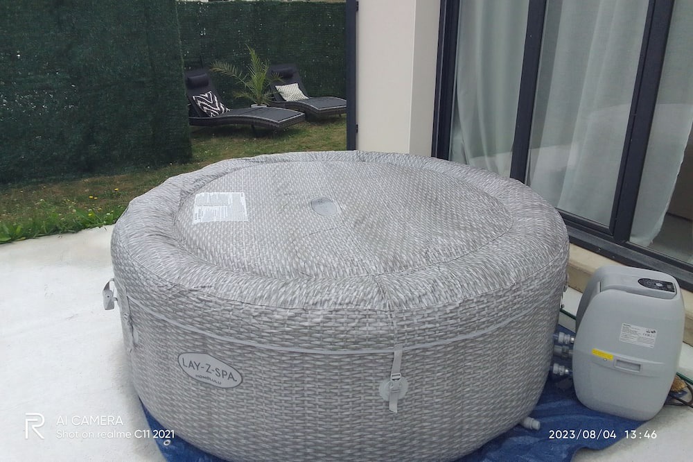 Photo of Outdoor in Aigrefeuille-sur-Maine