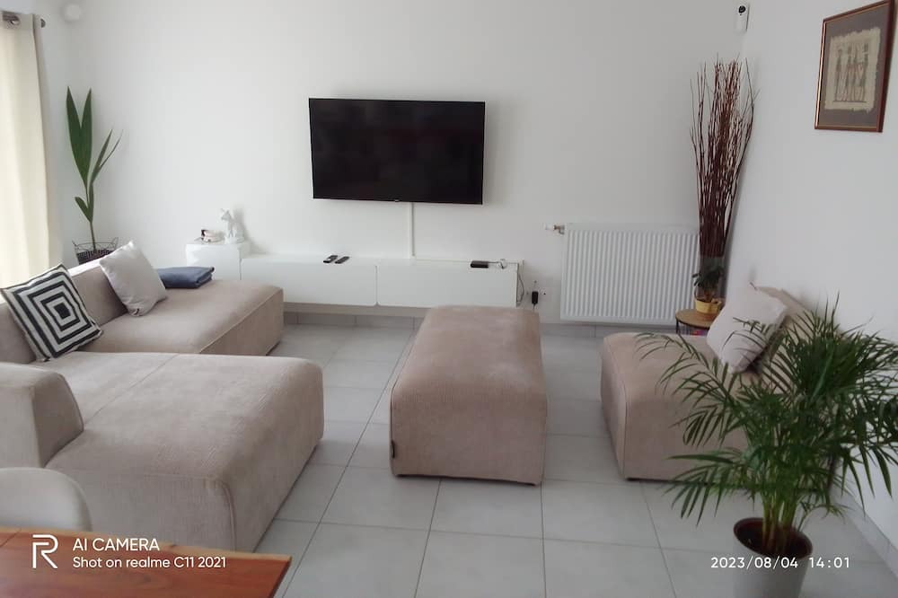 Photo of Livingroom in Aigrefeuille-sur-Maine