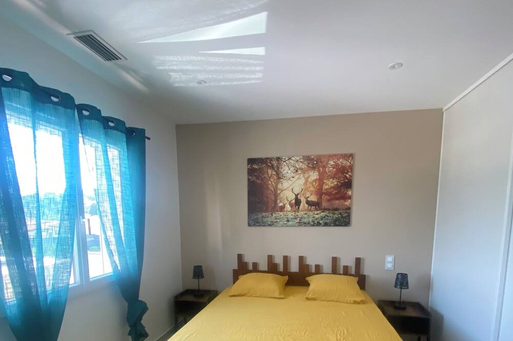 Photo of Bedroom in Rousson