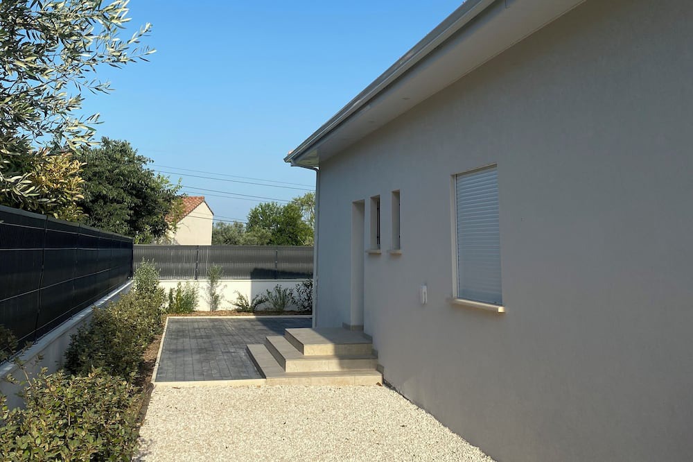 Photo of Outdoor in Rousson