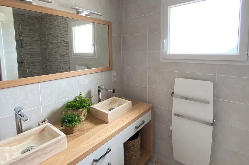 Photo of Bathroom in Rousson