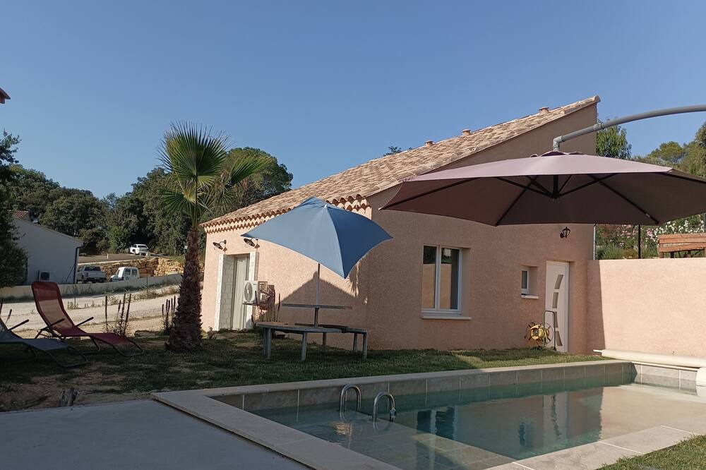 Photo of Outdoor in Suze-la-Rousse