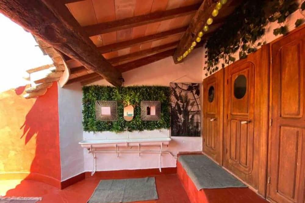 Photo of Patio Balcony in Saint-Auban-sur-L'Ouveze