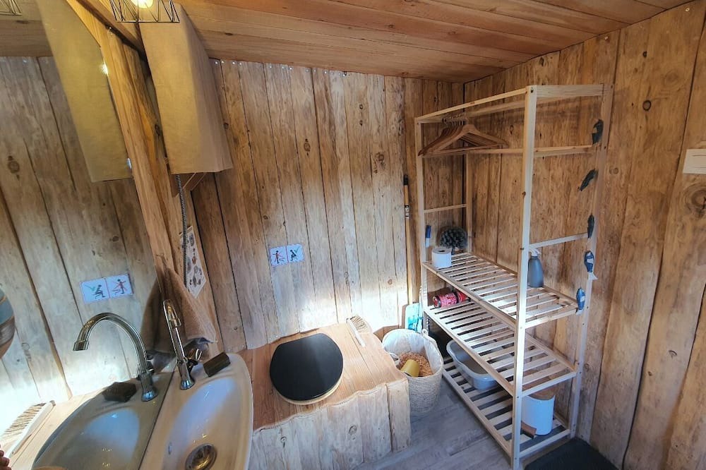Photo of Bathroom in La Lande-Patry