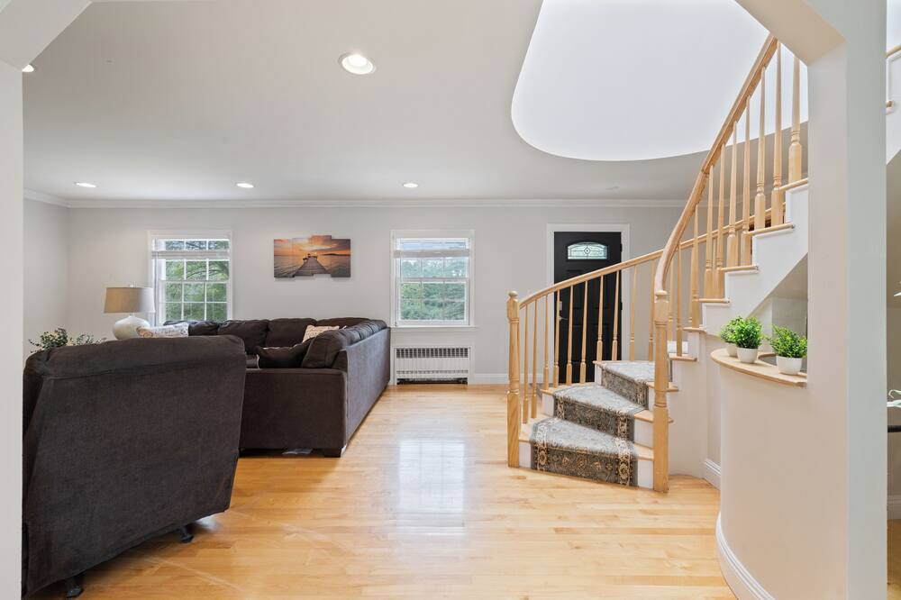 Photo of Livingroom in Monroe