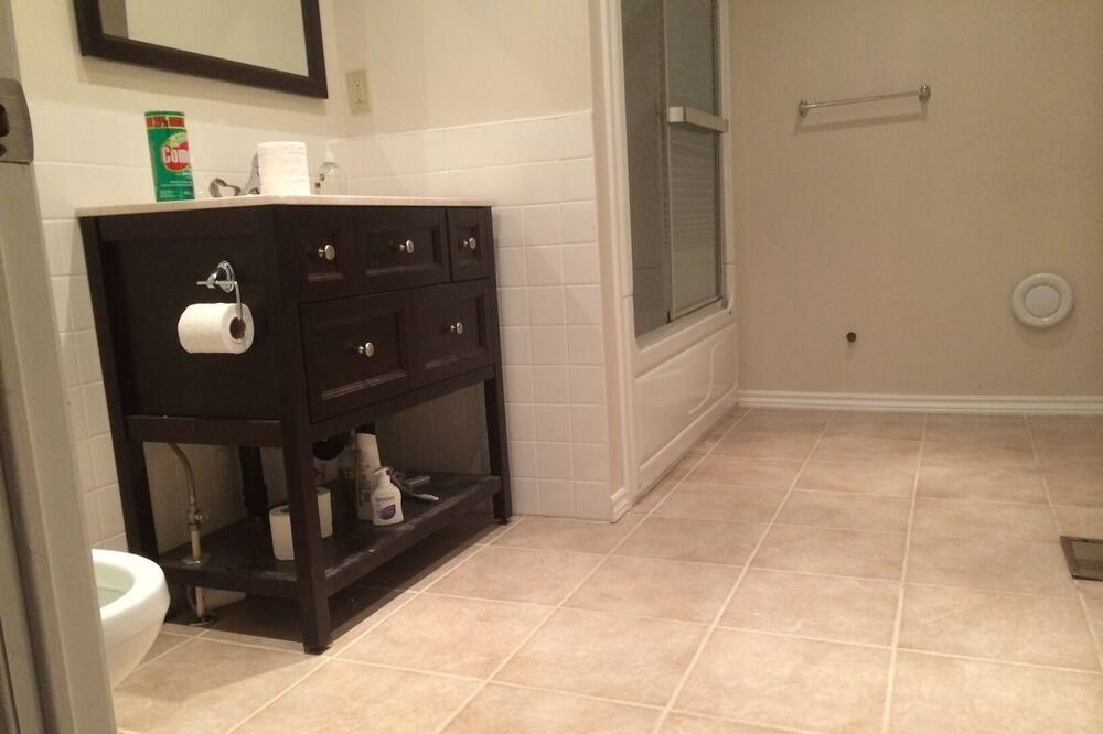 Photo of Bathroom in Coboconk