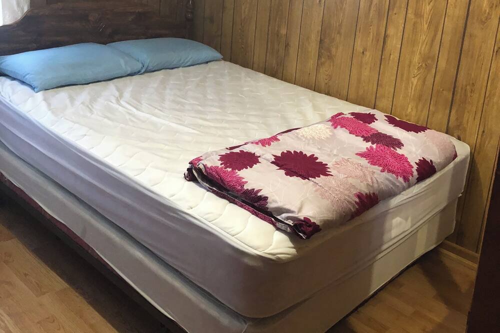 Photo of Bedroom in Coboconk