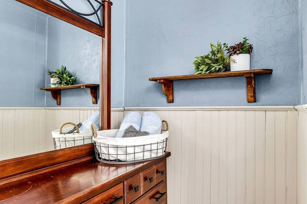 Photo of Bathroom in Eden