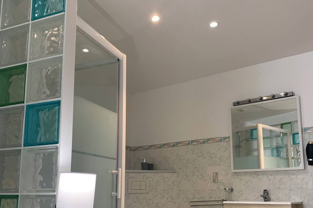 Photo of Bathroom in Cognac