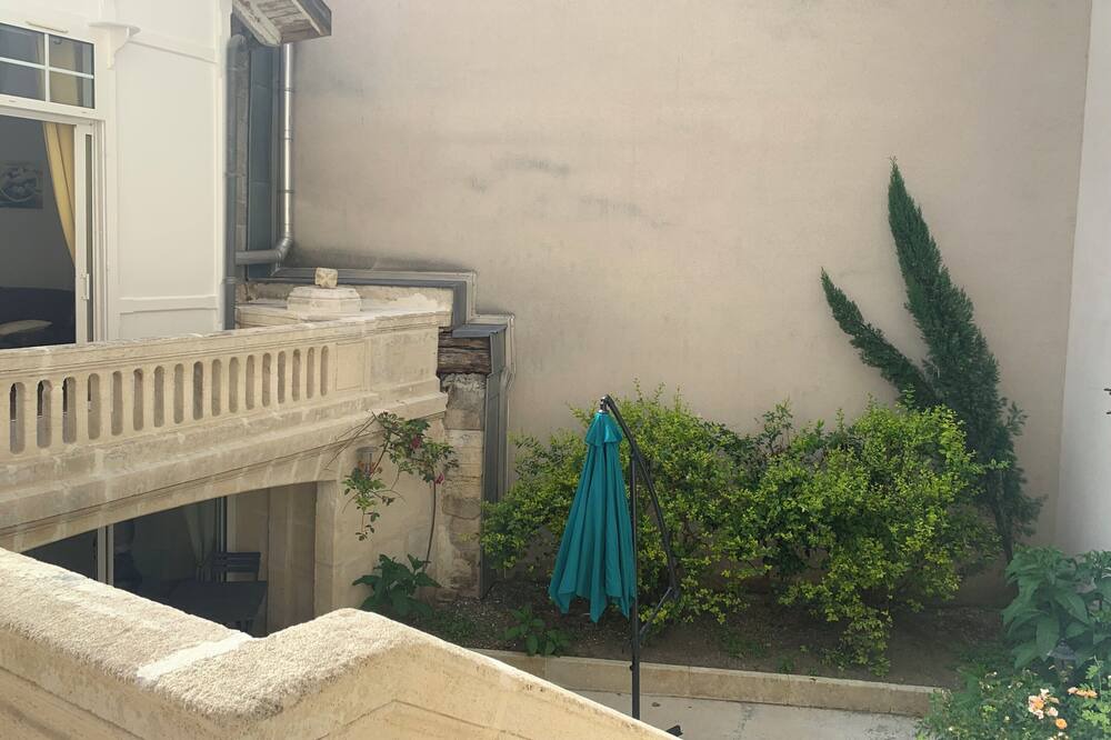 Photo of Outdoor in Cognac