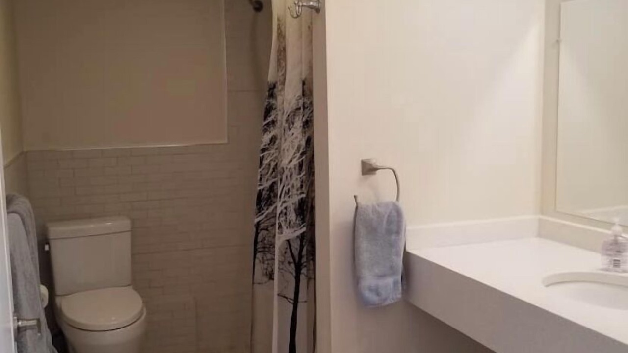 Photo of Bathroom in Nosbonsing