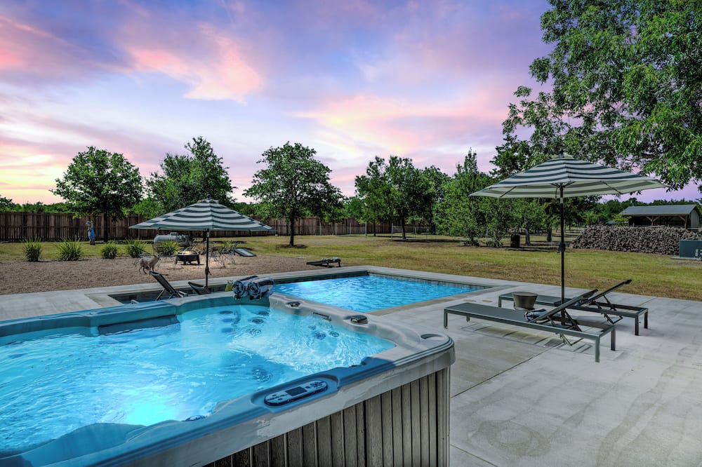 Photo of Outdoor in Manor
