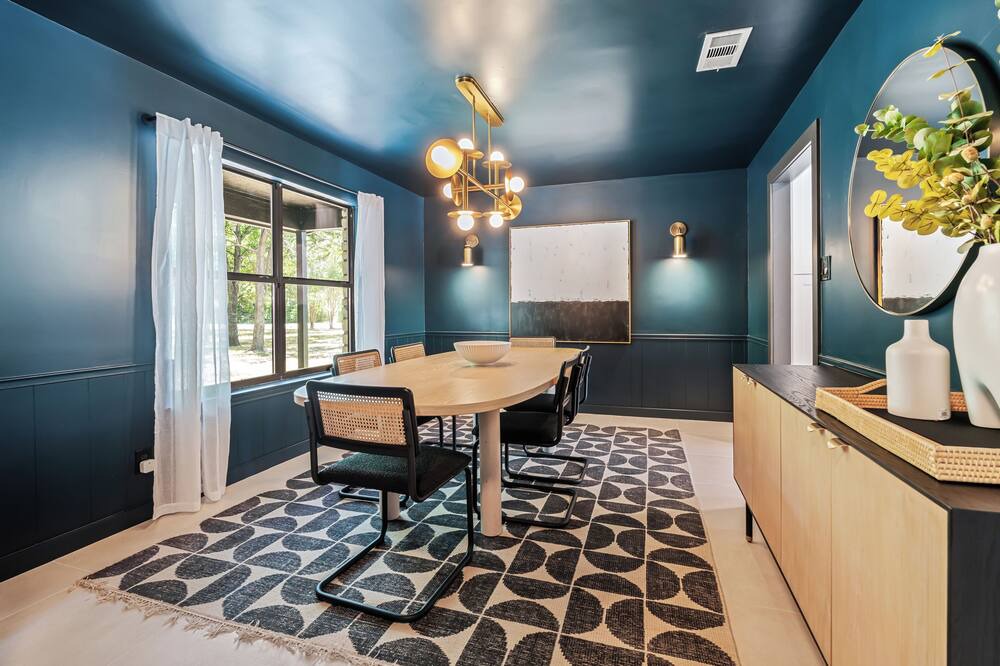 Photo of Bedroom in Manor