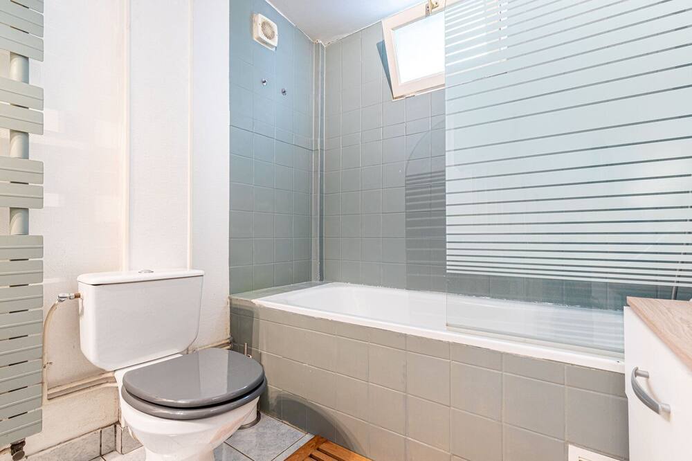 Photo of Bathroom in Charenton-le-Pont