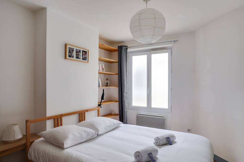 Photo of Bedroom in Voltaire - Saint Amour