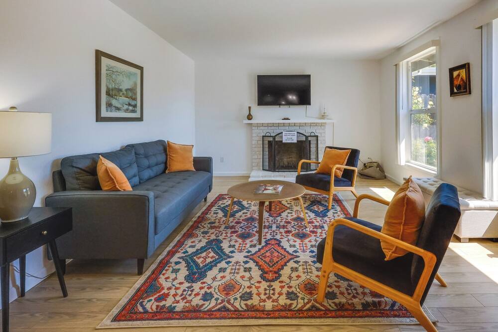 Photo of Livingroom in Novato