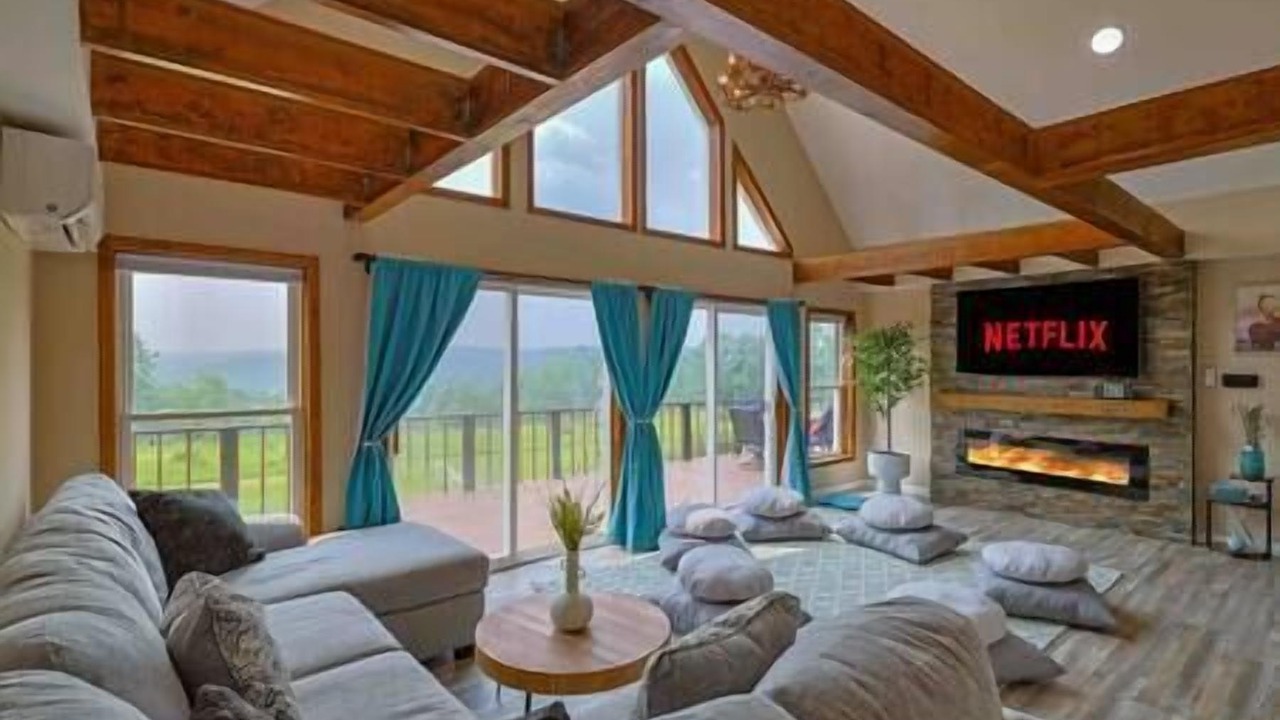 Photo of Livingroom in Livingston Manor