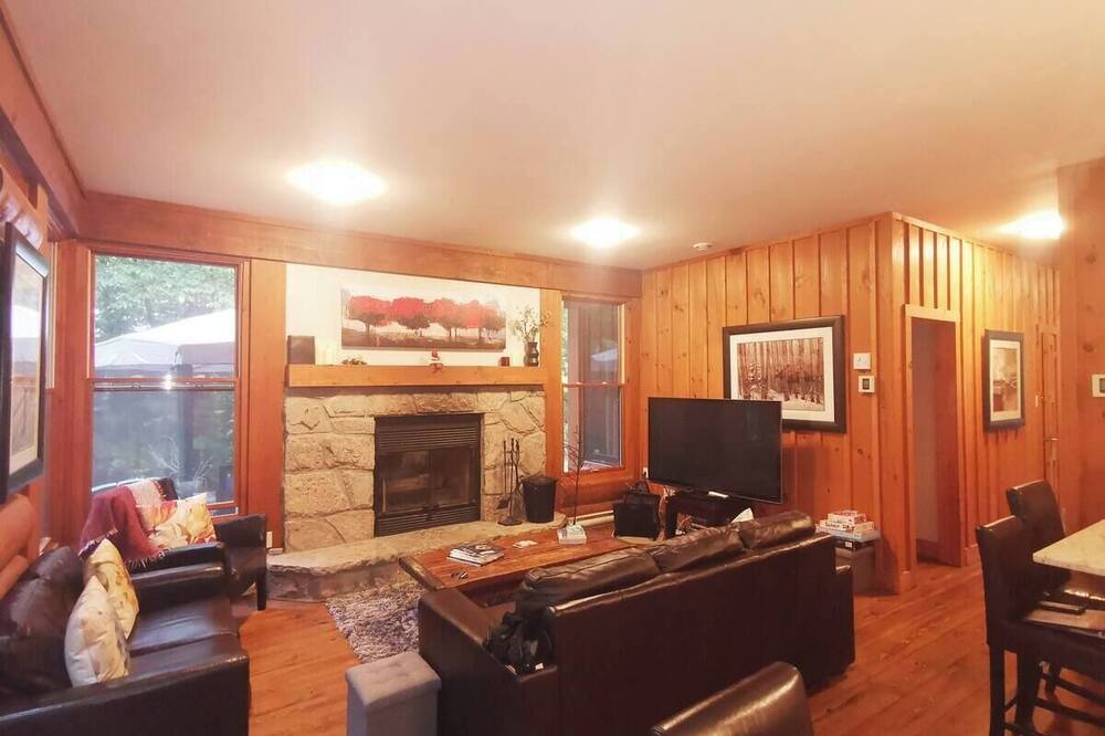 Photo of Livingroom in Lac Superieur Village