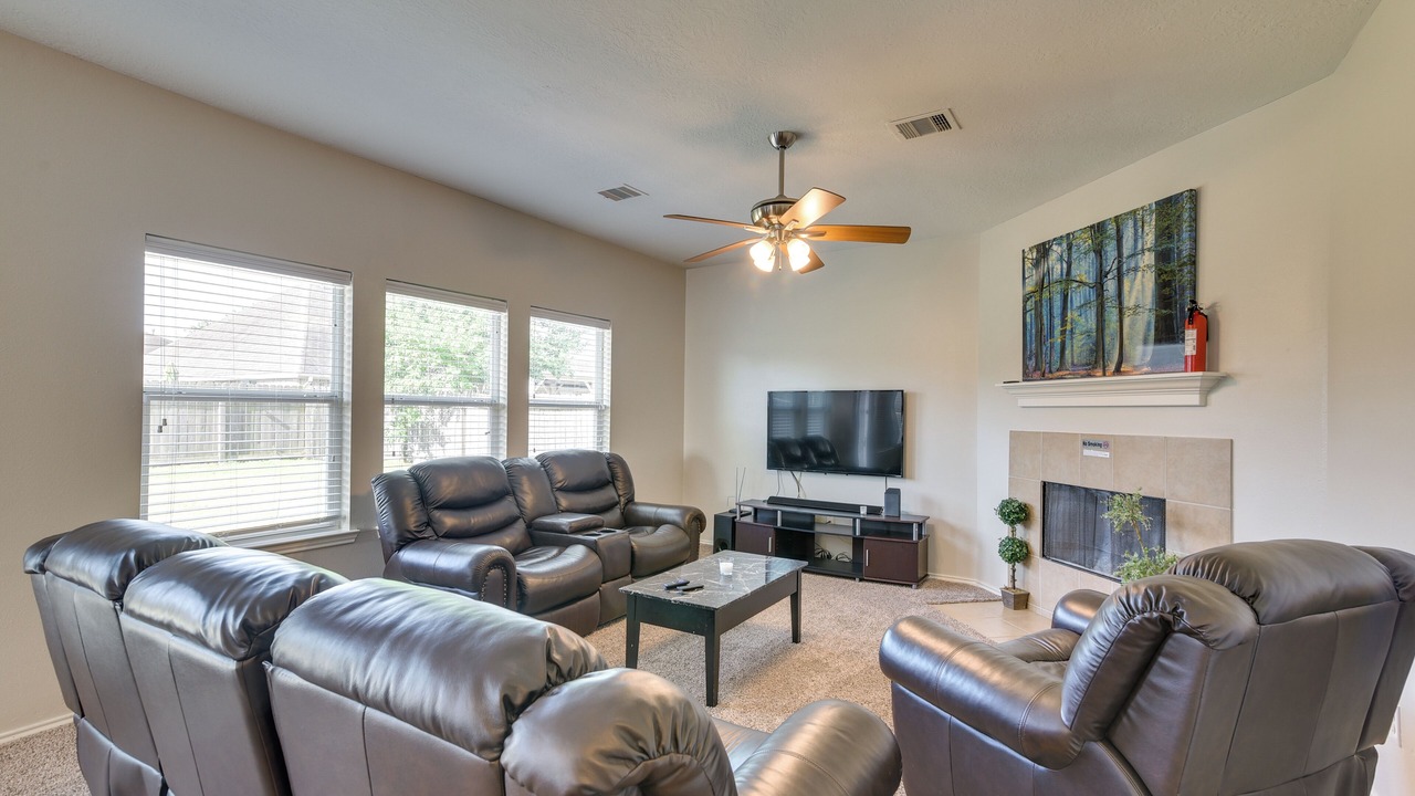 Photo of Livingroom in Pearland