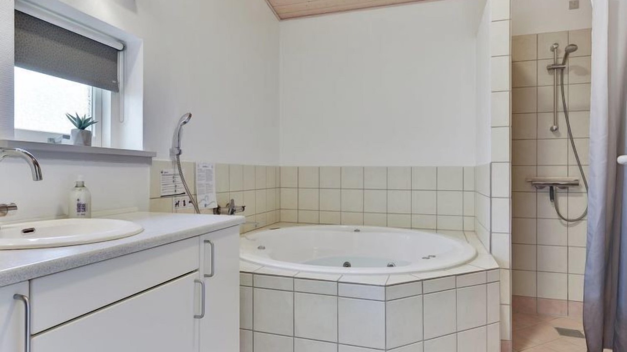 Photo of Bathroom in Faaborg