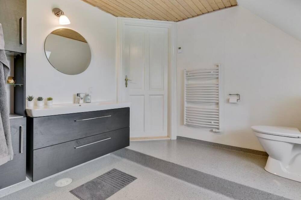 Photo of Bathroom in Skaerbaek