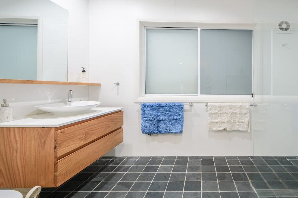 Photo of Bathroom in Hardys Bay