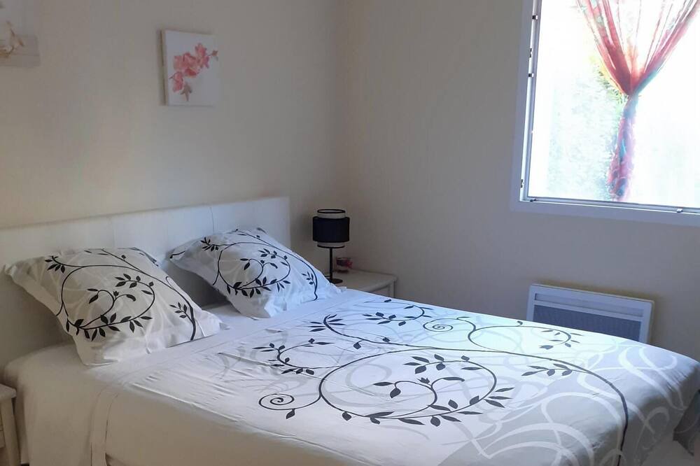 Photo of Bedroom in Saint-Mamet