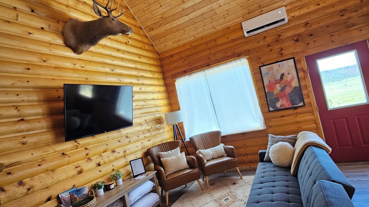 Photo of Livingroom in Apple Valley