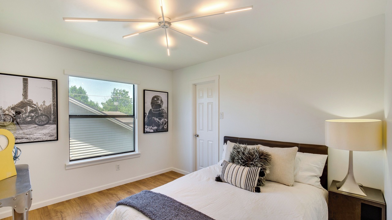 Photo of Bedroom in Timberland
