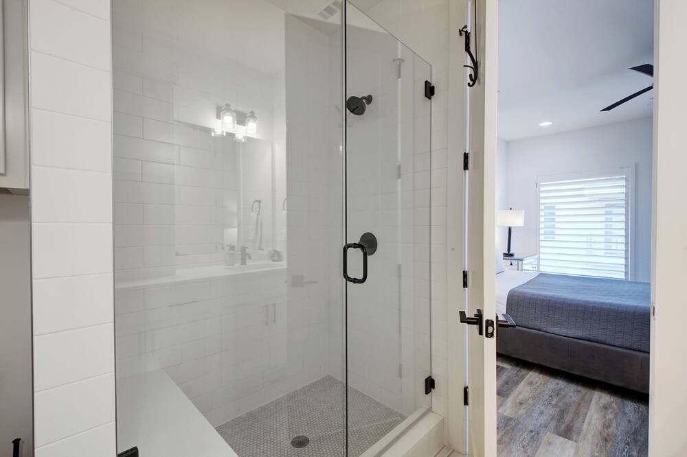 Photo of Bathroom in Highland