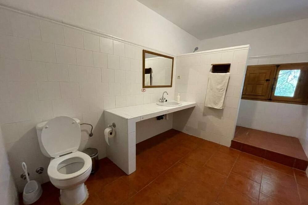 Photo of Bathroom in Ginete