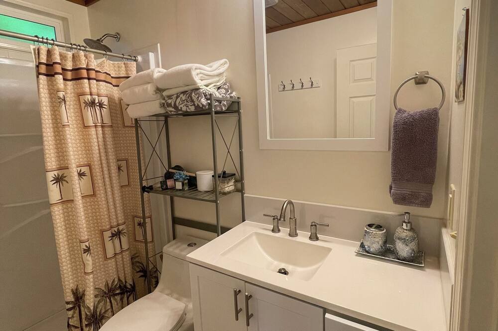 Photo of Bathroom in Kohala Estates