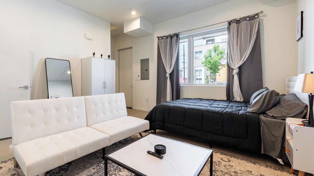 Photo of Livingroom in Cole