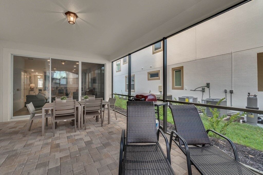 Photo of Patio Balcony in Bay Lake
