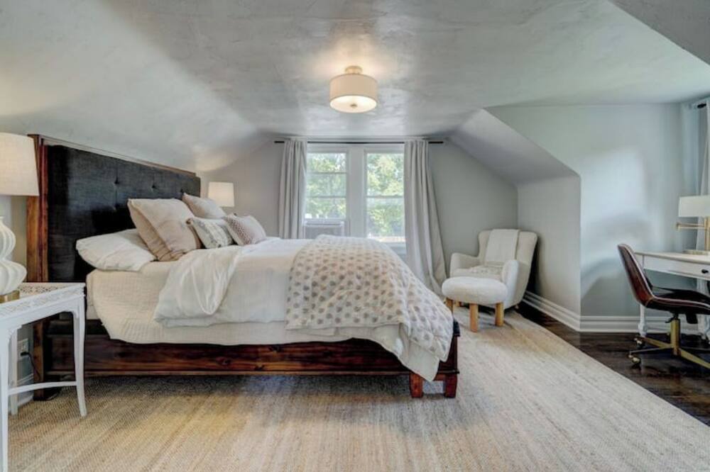 Photo of Bedroom in Norman
