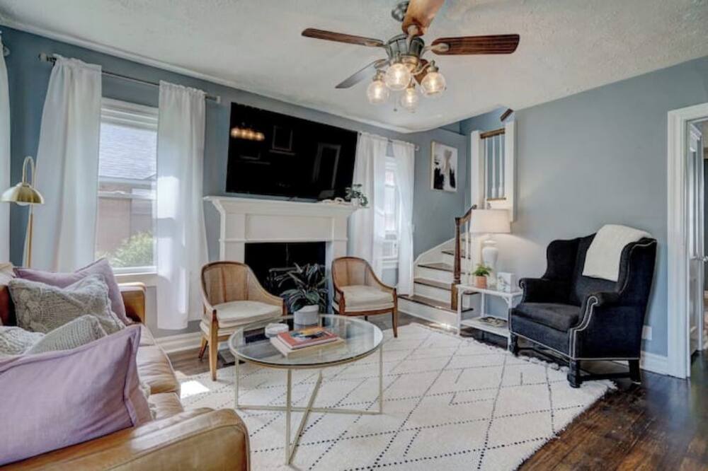 Photo of Livingroom in Norman
